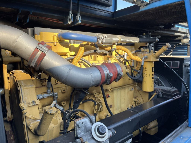 Caterpillar C 13 Leroy Somer 400 kVA Silent generatorset - Groupe électrogène: photos 4 Caterpillar C 13 Leroy Somer 400 kVA Silent generatorset - Groupe électrogène: photos 4