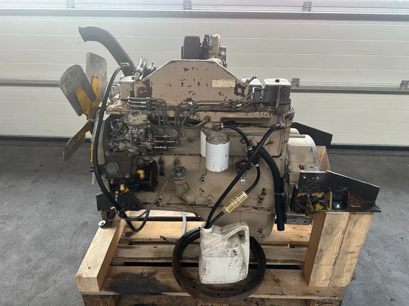 Cummins 6BTA5.9 diesel engine 6 cilinder 177 PK dieselmotor - Moteur pour Matériel de manutention: photos 1 Cummins 6BTA5.9 diesel engine 6 cilinder 177 PK dieselmotor - Moteur pour Matériel de manutention: photos 1