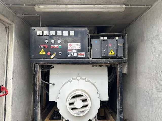 Cummins KTA 38 G5 Leroy Somer 1000 kVA Silent generatorset in container - Groupe électrogène: photos 4 Cummins KTA 38 G5 Leroy Somer 1000 kVA Silent generatorset in container - Groupe électrogène: photos 4