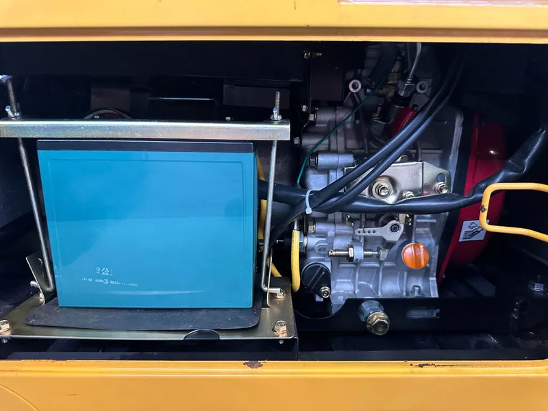 Diesel Diesel Generator UK-9500 5.5 kW 230 en 400 Volt Silent Diesel generator New ! - Groupe électrogène: photos 5 Diesel Diesel Generator UK-9500 5.5 kW 230 en 400 Volt Silent Diesel generator New ! - Groupe électrogène: photos 5