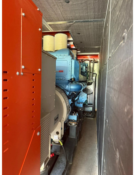Grupel Baudouin 2200 kVA Silent generatorset in 40 ft container Overstock New ! - Groupe électrogène: photos 5 Grupel Baudouin 2200 kVA Silent generatorset in 40 ft container Overstock New ! - Groupe électrogène: photos 5