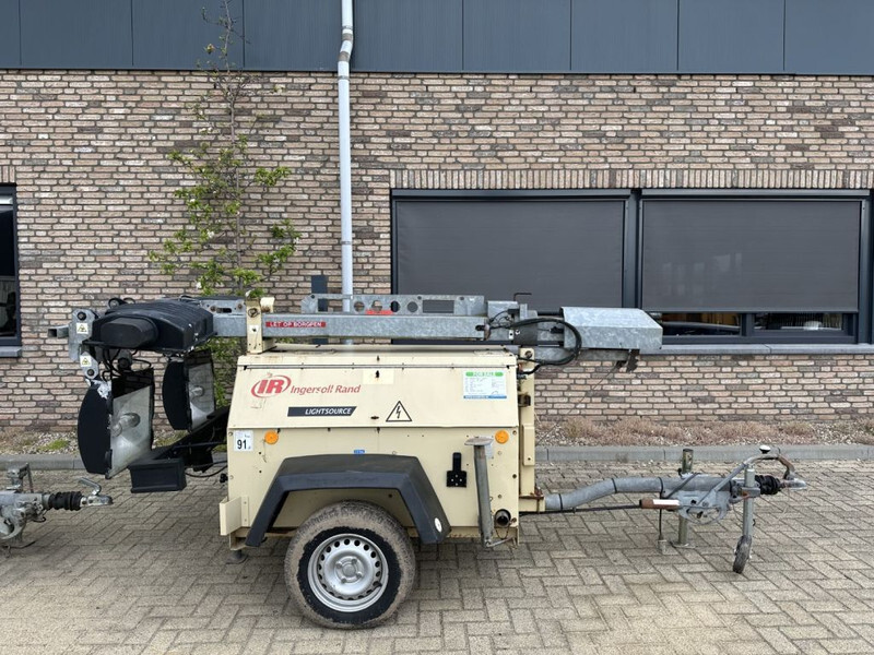 Ingersoll Rand LT6K Kubota 6 kVA Mobiele Lichtmast Aggregaat Light Tower - Mat d'éclairage: photos 2 Ingersoll Rand LT6K Kubota 6 kVA Mobiele Lichtmast Aggregaat Light Tower - Mat d'éclairage: photos 2