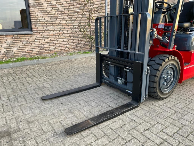 Chariot élévateur diesel neuf Isuzu JAC CPCD30 3 ton Triplex Freelift Sideshift Diesel Heftruck New !: photos 16