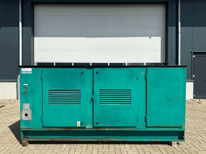 Iveco 7450 I 5.05 Petbow 50 kVA Silent noodstroom generatorset met automatische netovername ATS - Groupe électrogène: photos 1 Iveco 7450 I 5.05 Petbow 50 kVA Silent noodstroom generatorset met automatische netovername ATS - Groupe électrogène: photos 1