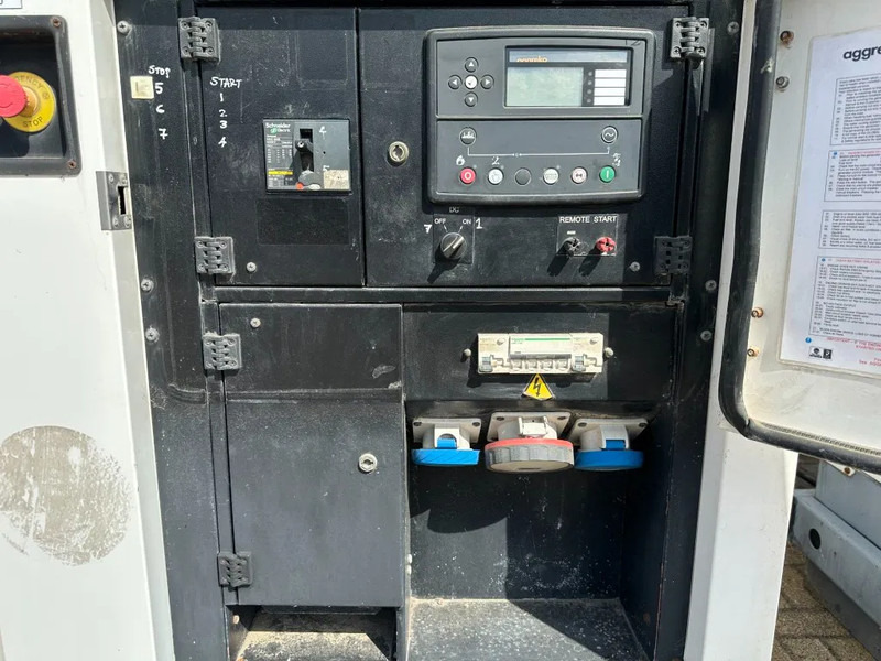 Iveco FPT F32 AM1A Leroy Somer 32 kVA Silent generatorset 129 hours ! - Groupe électrogène: photos 3 Iveco FPT F32 AM1A Leroy Somer 32 kVA Silent generatorset 129 hours ! - Groupe électrogène: photos 3