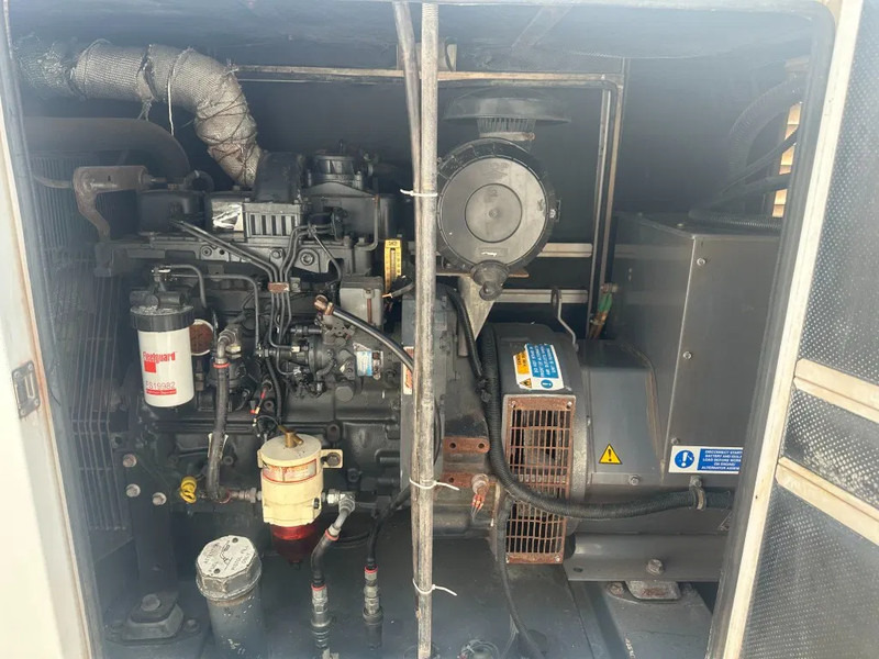 Iveco FPT NEF45 SM1A.A004 Stamford 60 kVA Silent Rental generatorset - Groupe électrogène: photos 4 Iveco FPT NEF45 SM1A.A004 Stamford 60 kVA Silent Rental generatorset - Groupe électrogène: photos 4