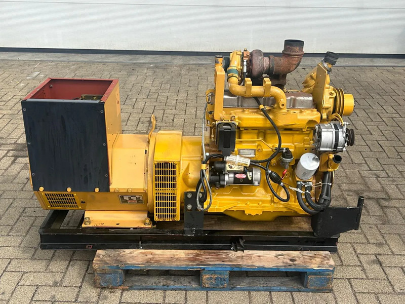 John Deere 4039 TF Stamford 75 kVA generatorset - Groupe électrogène: photos 1 John Deere 4039 TF Stamford 75 kVA generatorset - Groupe électrogène: photos 1