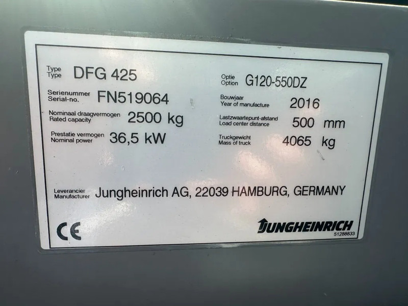 Jungheinrich DFG 425 Triplex Freelift Sideshift 2.5 ton Diesel Heftruck as New ! 675 hours ! - Chariot élévateur diesel: photos 4 Jungheinrich DFG 425 Triplex Freelift Sideshift 2.5 ton Diesel Heftruck as New ! 675 hours ! - Chariot élévateur diesel: photos 4
