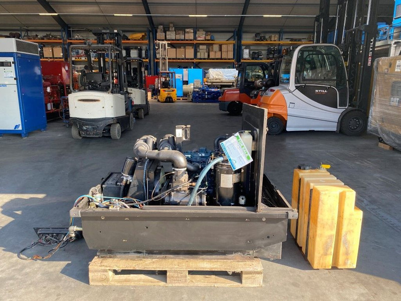 Compresseur d'air Kubota Sullair 15.5 kW 7 bar 2000 L / min Diesel Schroefcompressor: photos 12