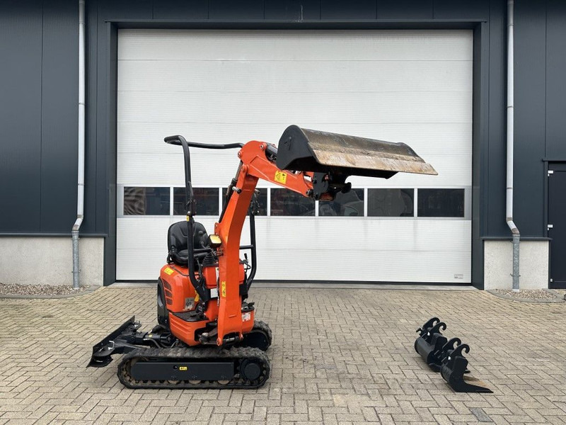 Kubota U10-3 Minigraver Diesel Graafmachine 2021 ! 690 uur ! As New ! - Mini pelle: photos 2 Kubota U10-3 Minigraver Diesel Graafmachine 2021 ! 690 uur ! As New ! - Mini pelle: photos 2