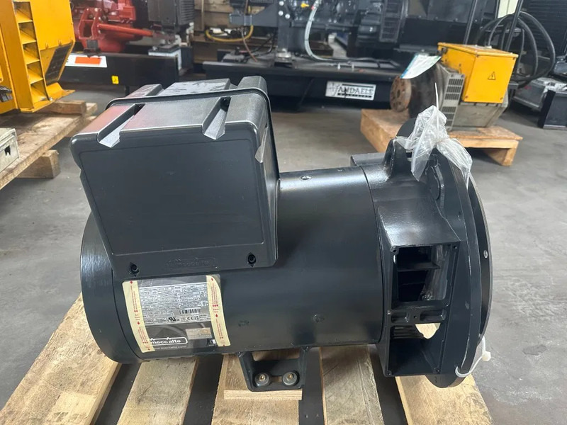 MECC ALTE SPA ECP 28 VL4 Alternator 30 kVA Generatordeel Overstock New ! - Groupe électrogène: photos 2 MECC ALTE SPA ECP 28 VL4 Alternator 30 kVA Generatordeel Overstock New ! - Groupe électrogène: photos 2