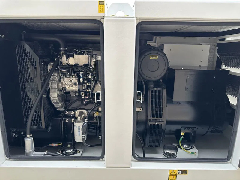 Perkins 1104C-44TAG2 Leroy Somer 110 kVA Silent generatorset LOADSHARING / SYNCHRONISING TO GRID - Groupe électrogène: photos 3 Perkins 1104C-44TAG2 Leroy Somer 110 kVA Silent generatorset LOADSHARING / SYNCHRONISING TO GRID - Groupe électrogène: photos 3
