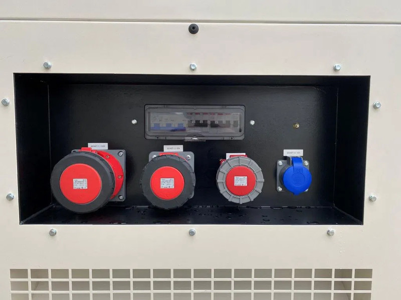 Groupe électrogène neuf Perkins 66 kVA Silent generatorset New !: photos 7 Groupe électrogène neuf Perkins 66 kVA Silent generatorset New !: photos 7