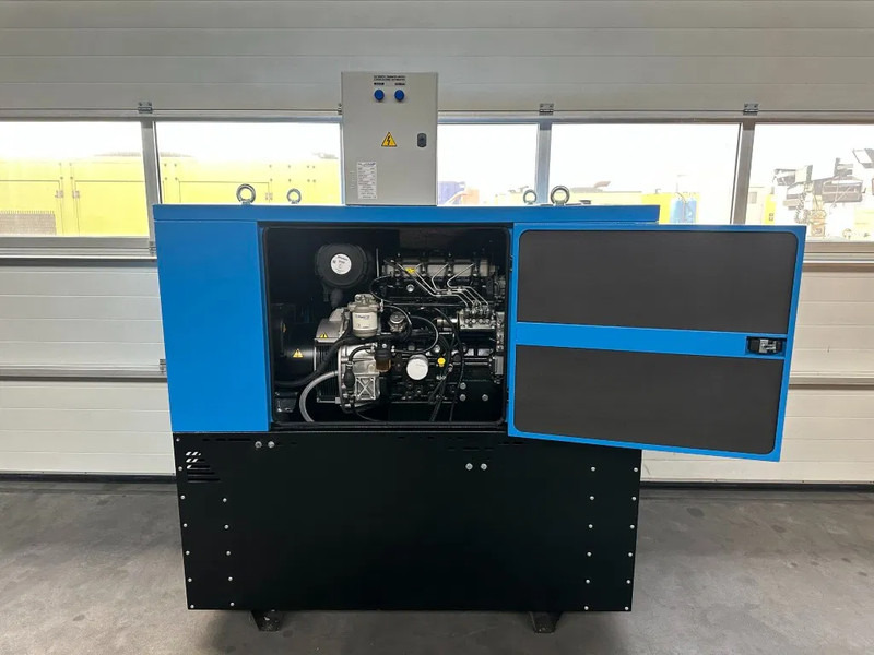 Perkins Leroy Somer 22 kVA Silent noodstroom systeem generatorset NSA ATS New ! - Groupe électrogène: photos 2 Perkins Leroy Somer 22 kVA Silent noodstroom systeem generatorset NSA ATS New ! - Groupe électrogène: photos 2