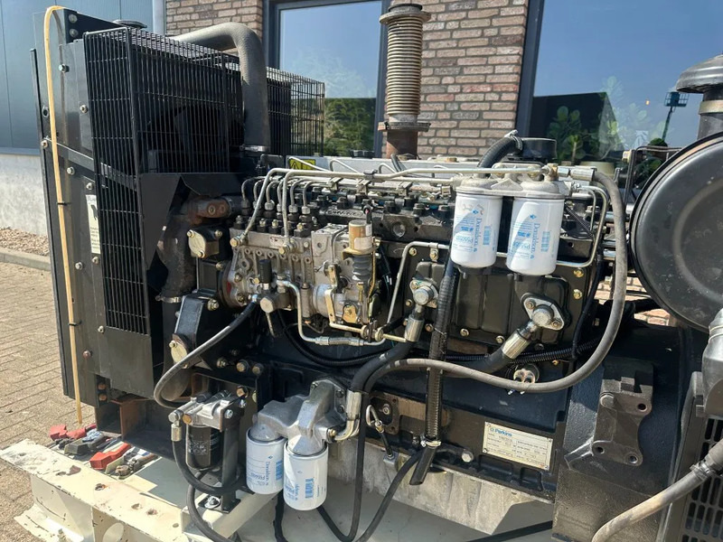 Perkins Stamford 100 kVA noodstroom generatorset - Groupe électrogène: photos 3 Perkins Stamford 100 kVA noodstroom generatorset - Groupe électrogène: photos 3