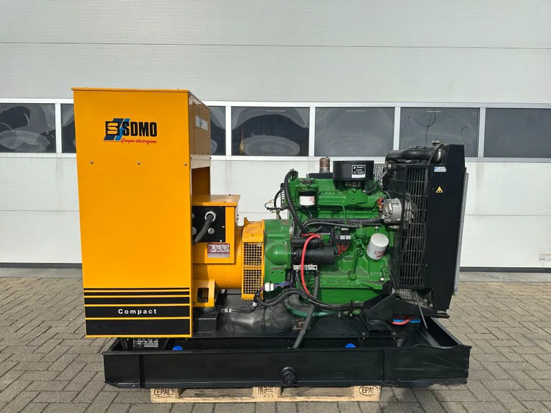 SDMO John Deere 4039 DF 007 Leroy Somer 40 kVA noodstroom generatorset 154 hours ! - Groupe électrogène: photos 1 SDMO John Deere 4039 DF 007 Leroy Somer 40 kVA noodstroom generatorset 154 hours ! - Groupe électrogène: photos 1