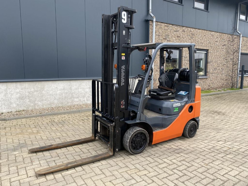 Toyota 8FGCU25 2.5 ton Duplex Sideshift LPG Heftruck - Chariot élévateur à gaz: photos 3 Toyota 8FGCU25 2.5 ton Duplex Sideshift LPG Heftruck - Chariot élévateur à gaz: photos 3