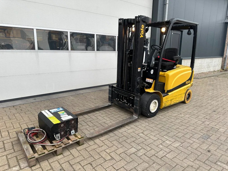 Yale ERP22VL 2.2 ton Triplex Freelift Sideshift Elektra Heftruck Accu 2022 - Chariot élévateur électrique: photos 4 Yale ERP22VL 2.2 ton Triplex Freelift Sideshift Elektra Heftruck Accu 2022 - Chariot élévateur électrique: photos 4