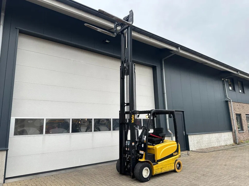 Yale ERP22VL 2.2 ton Triplex Freelift Sideshift Elektra Heftruck Accu 2022 - Chariot élévateur électrique: photos 2 Yale ERP22VL 2.2 ton Triplex Freelift Sideshift Elektra Heftruck Accu 2022 - Chariot élévateur électrique: photos 2