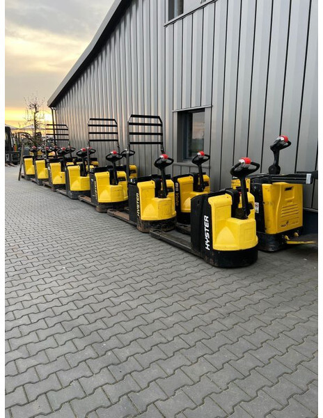 Yale MP 20 X FBW 2 ton Palletwagen Elektra Pallettruck Meerijder - Transpalette: photos 2 Yale MP 20 X FBW 2 ton Palletwagen Elektra Pallettruck Meerijder - Transpalette: photos 2
