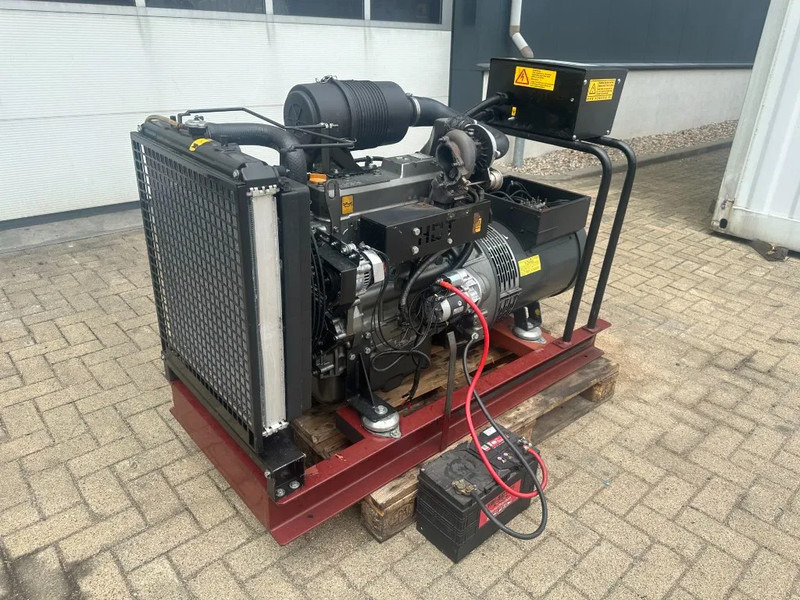 Yanmar 4TNV98T - GGEHR Mecc Alte Spa 42.5 kVA generatorset as New ! 363 hours ! - Groupe électrogène: photos 5 Yanmar 4TNV98T - GGEHR Mecc Alte Spa 42.5 kVA generatorset as New ! 363 hours ! - Groupe électrogène: photos 5