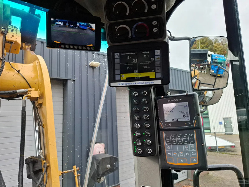 Chargeuse sur pneus Caterpillar 966M: photos 11