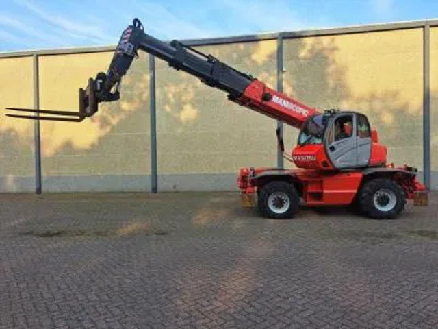 Crédit-bail de Manitou MRT 2150+ Privilege All-Terrain Rotating Telehandler (2015) Manitou MRT 2150+ Privilege All-Terrain Rotating Telehandler (2015): photos 8