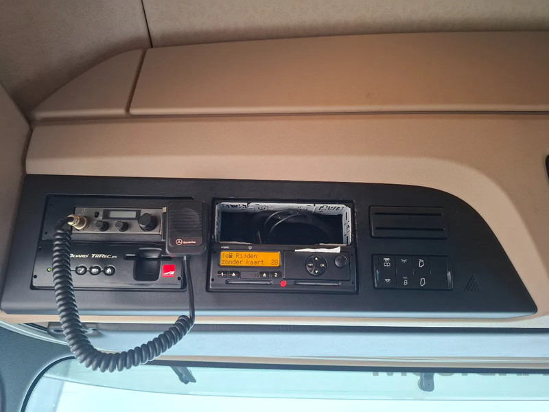 Tracteur routier Mercedes-Benz Actros 1942 1942 NL-Truck: photos 15