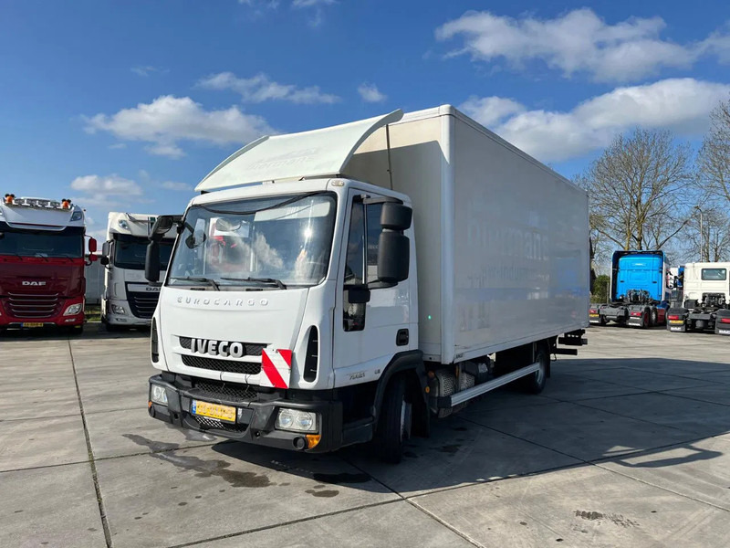 Iveco EuroCargo 75 E21 MANUAL - Camion fourgon: photos 4 Iveco EuroCargo 75 E21 MANUAL - Camion fourgon: photos 4