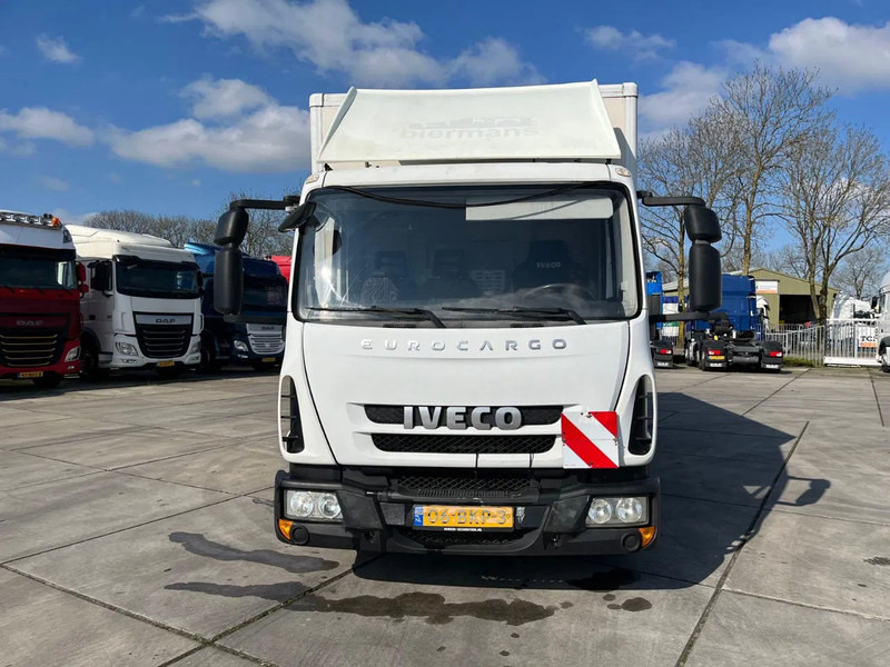 Iveco EuroCargo 75 E21 MANUAL - Camion fourgon: photos 2 Iveco EuroCargo 75 E21 MANUAL - Camion fourgon: photos 2