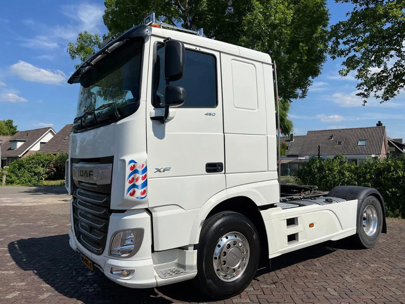 DAF XF 450 FT COMFORT CAB 9TN VOORAS EURO 6 - Tracteur routier: photos 1 DAF XF 450 FT COMFORT CAB 9TN VOORAS EURO 6 - Tracteur routier: photos 1