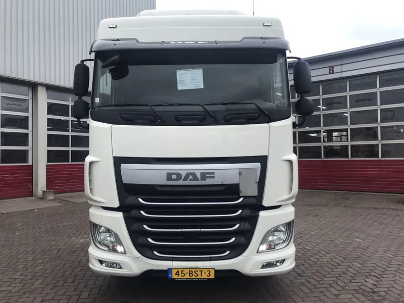 DAF XF 460 FT EURO 6 - Tracteur routier: photos 2 DAF XF 460 FT EURO 6 - Tracteur routier: photos 2
