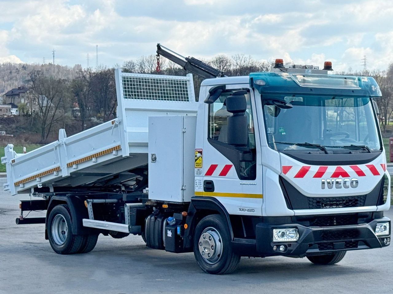 Iveco Eurocargo 100-220 *PC 1500 A * TOPZUSTAND - Camion grue: photos 4 Iveco Eurocargo 100-220 *PC 1500 A * TOPZUSTAND - Camion grue: photos 4