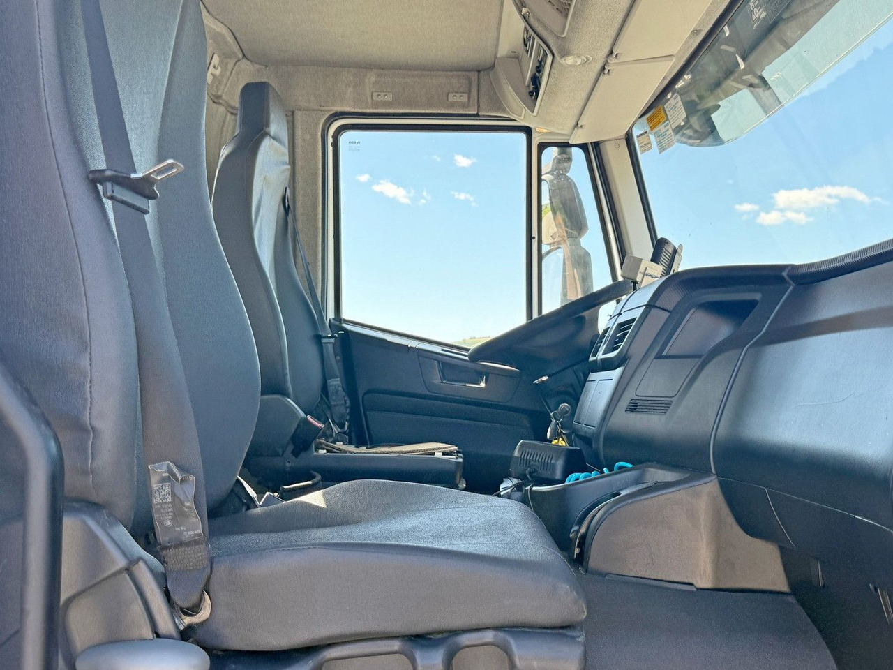 Camion grue Iveco TRAKKER 450 * FASSI F215A.0.22 + FUNK / 8x4 *TOP: photos 11