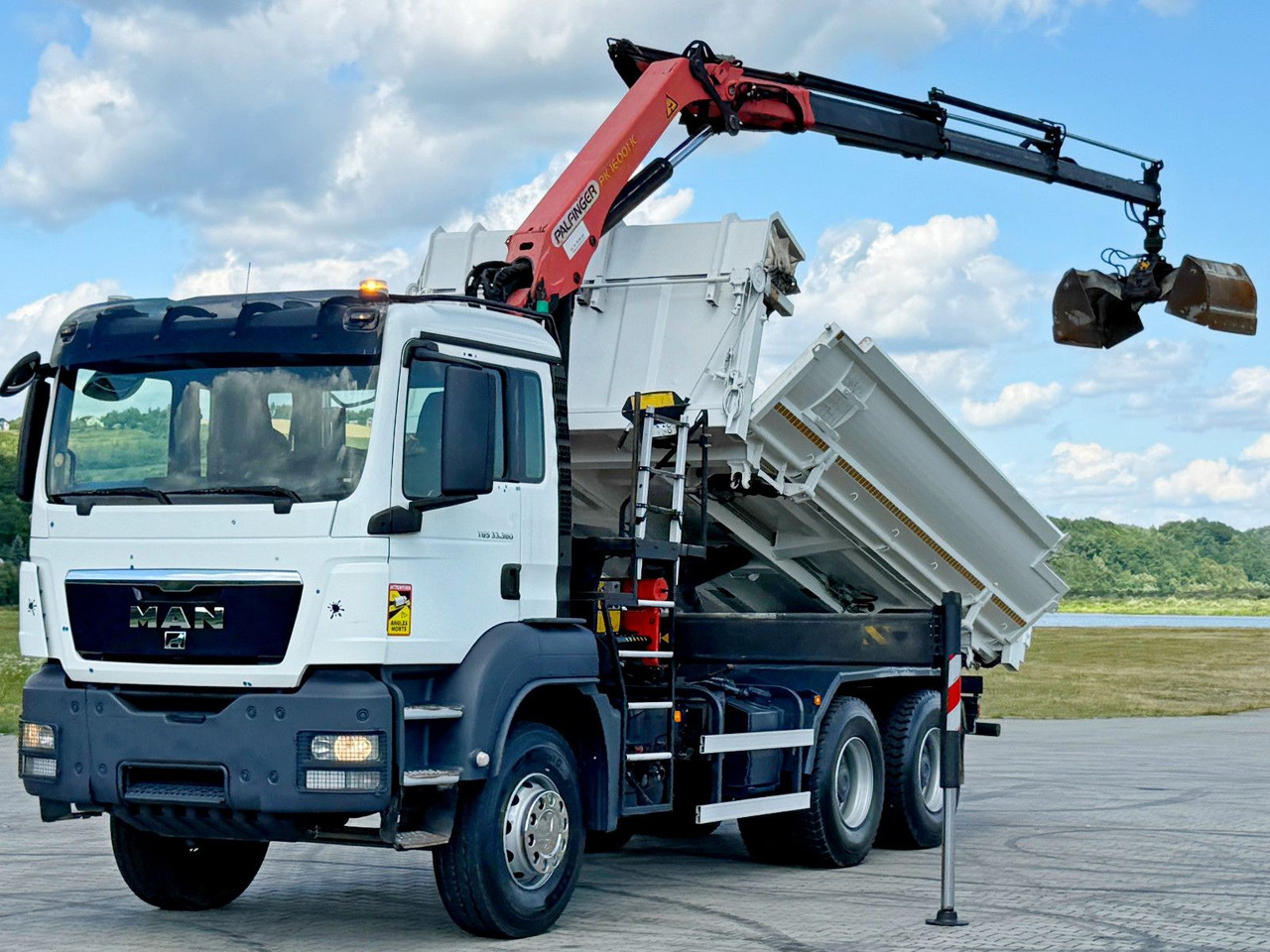 MAN TGS 33.360 * PK 16001 - KB + FUNK * 6x4 - Camion grue: photos 3 MAN TGS 33.360 * PK 16001 - KB + FUNK * 6x4 - Camion grue: photos 3