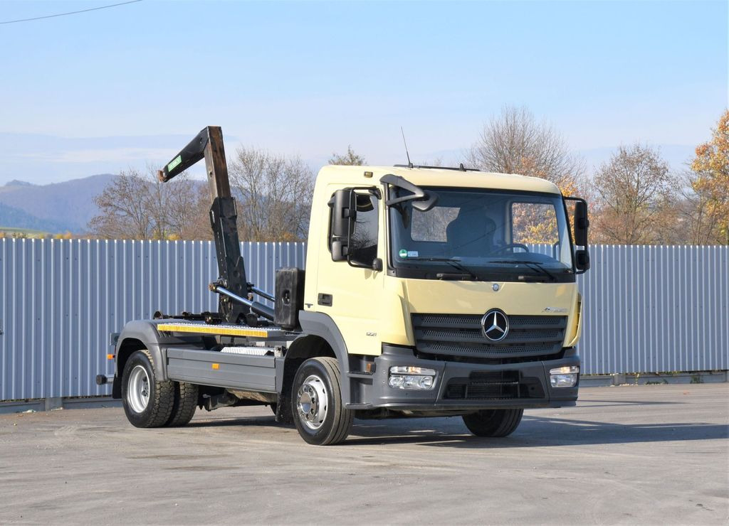 Mercedes-Benz ATEGO 1221 * ABROLLKIPPER * TOPZUSTAND - Camion ampliroll, Camion grue: photos 1 Mercedes-Benz ATEGO 1221 * ABROLLKIPPER * TOPZUSTAND - Camion ampliroll, Camion grue: photos 1
