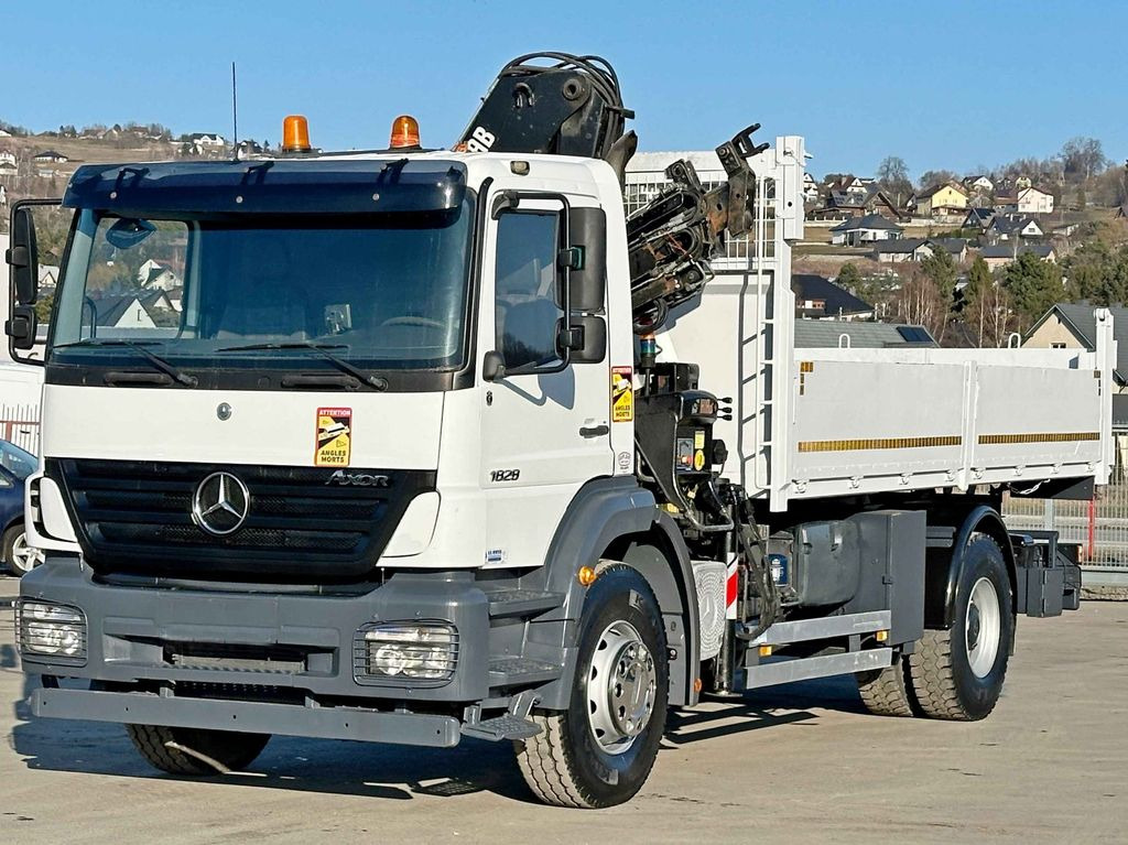 Mercedes-Benz AXOR 1828*HIAB 122 BS-3 HIDUO + FUNK *TOPZUSTAND - Camion benne, Camion grue: photos 4 Mercedes-Benz AXOR 1828*HIAB 122 BS-3 HIDUO + FUNK *TOPZUSTAND - Camion benne, Camion grue: photos 4