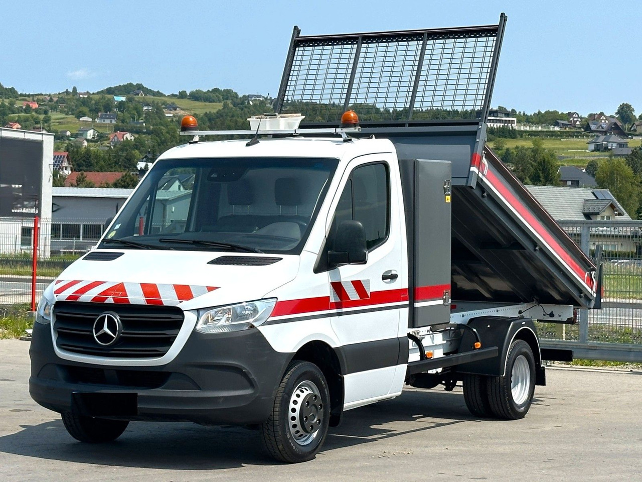 Mercedes-Benz Sprinter 516 CDI Kipper 3,00 m Perfect condition - Utilitaire benne: photos 2 Mercedes-Benz Sprinter 516 CDI Kipper 3,00 m Perfect condition - Utilitaire benne: photos 2