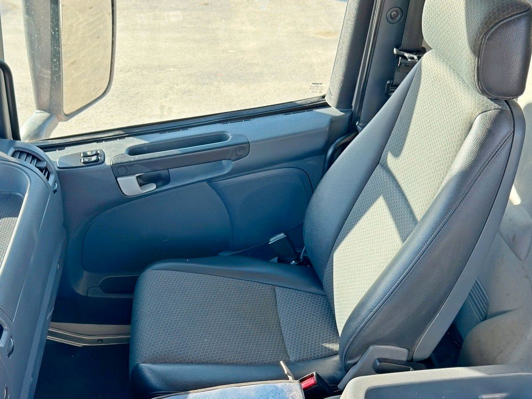 Crédit-bail de Scania P 450* PRITSCHE 6,90m * PK 23002- SH C FUNK *8x4 Scania P 450* PRITSCHE 6,90m * PK 23002- SH C FUNK *8x4: photos 9 Crédit-bail de Scania P 450* PRITSCHE 6,90m * PK 23002- SH C FUNK *8x4 Scania P 450* PRITSCHE 6,90m * PK 23002- SH C FUNK *8x4: photos 9