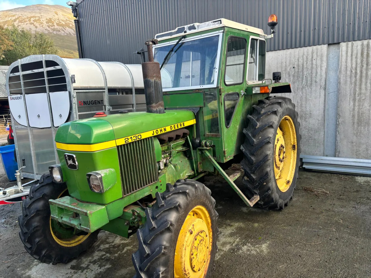 Tracteur agricole John Deere 2130 4WD: photos 1