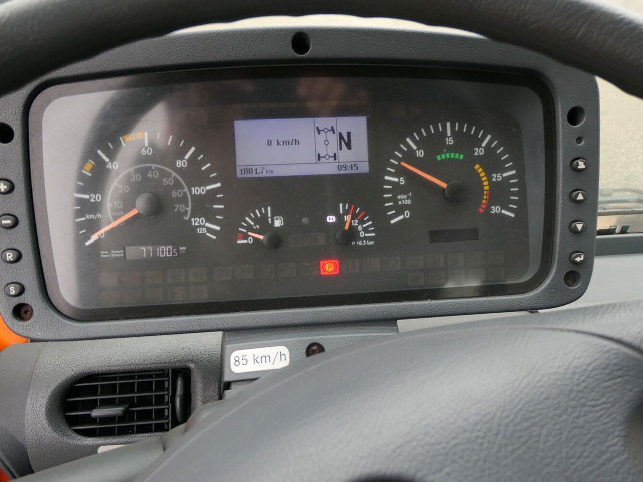 Mercedes-Benz Unimog U500 - Engin de déneigement: photos 5 Mercedes-Benz Unimog U500 - Engin de déneigement: photos 5