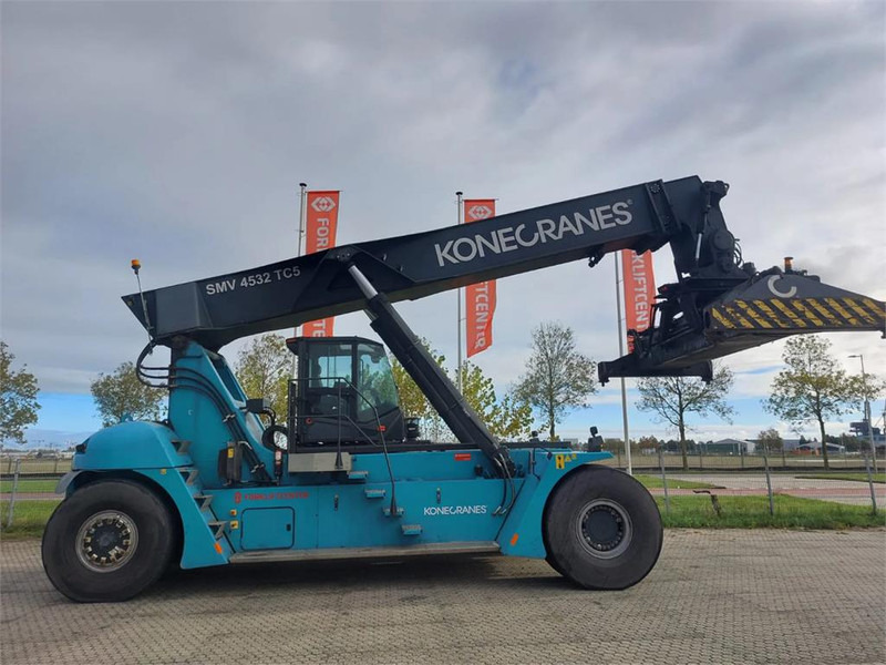 KONECRANES SMV 4532 TC5 - Reach stacker: photos 1 KONECRANES SMV 4532 TC5 - Reach stacker: photos 1