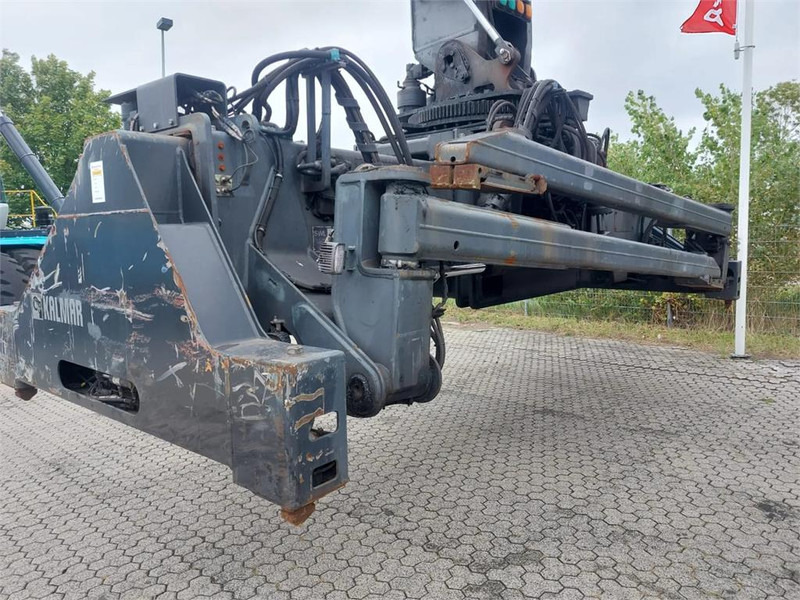 Reach stacker Kalmar DRG450-65C5X: photos 9