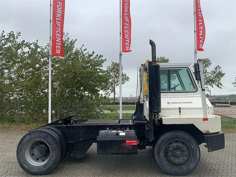 Kalmar Ottawa 50 - Tracteur portuaire: photos 1 Kalmar Ottawa 50 - Tracteur portuaire: photos 1