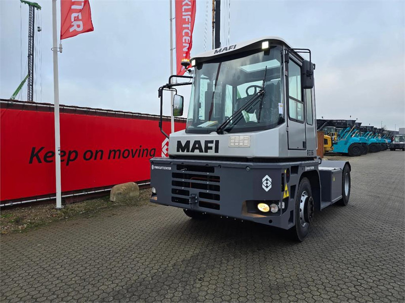 Mafi R336 4x4 - Tracteur portuaire: photos 2 Mafi R336 4x4 - Tracteur portuaire: photos 2