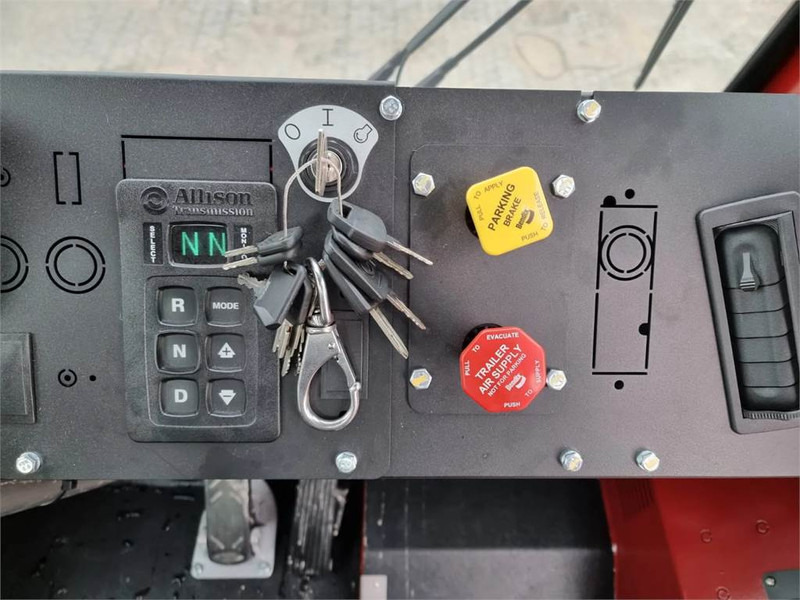 Tracteur portuaire Terberg YT220: photos 18