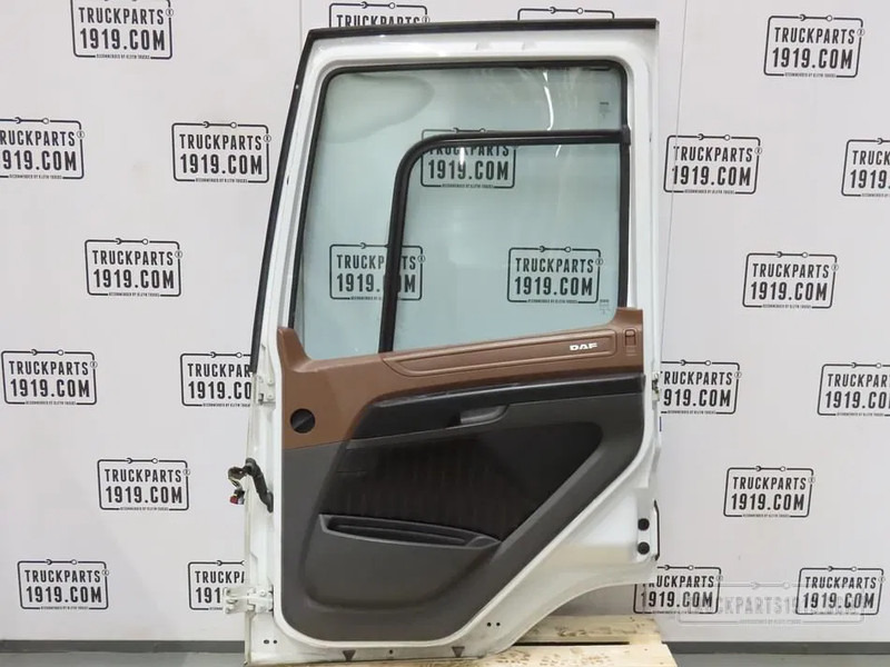 DAF 1950971 Portier Re. DAF CF Euro6 - Portière et pièces pour Camion: photos 2 DAF 1950971 Portier Re. DAF CF Euro6 - Portière et pièces pour Camion: photos 2