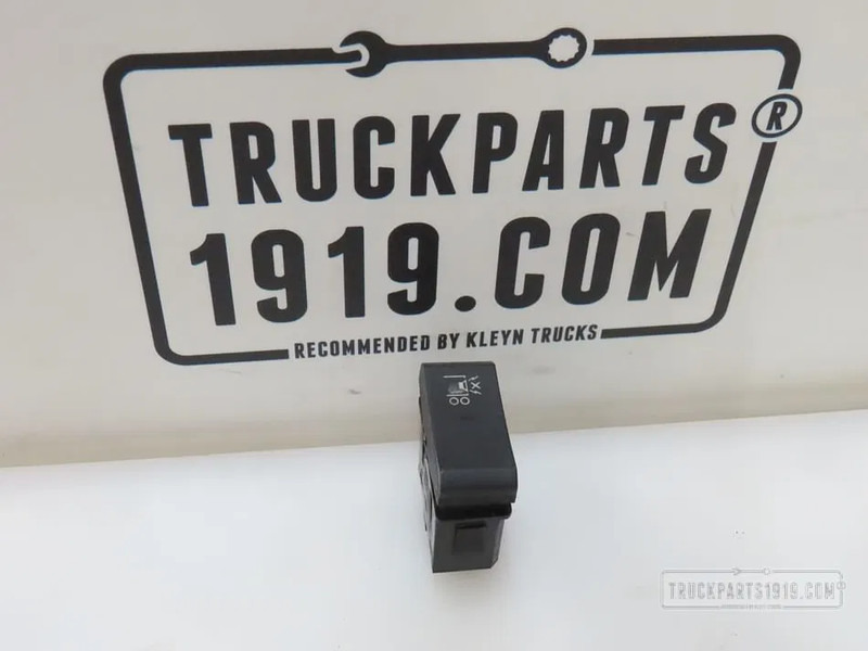 DAF 2141411 Schakelaar Achteruitrij-zoemer - Panel de instrumentos pour Camion: photos 1 DAF 2141411 Schakelaar Achteruitrij-zoemer - Panel de instrumentos pour Camion: photos 1