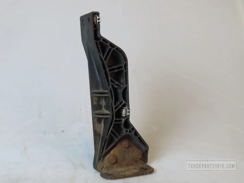 MAN Body & Chassis Parts Steun bumper Re. - Angle de pare-chocs pour Camion: photos 1 MAN Body & Chassis Parts Steun bumper Re. - Angle de pare-chocs pour Camion: photos 1