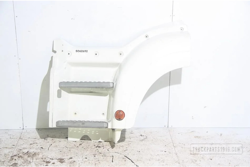 MAN TGS Body & Chassis Parts Instapbak Li. TGS - Marchepied pour Camion: photos 1 MAN TGS Body & Chassis Parts Instapbak Li. TGS - Marchepied pour Camion: photos 1